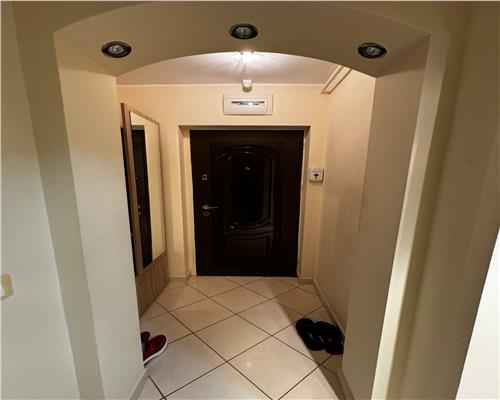 APARTAMENT DE VANZARE 4 CAMERE SUD 85MP