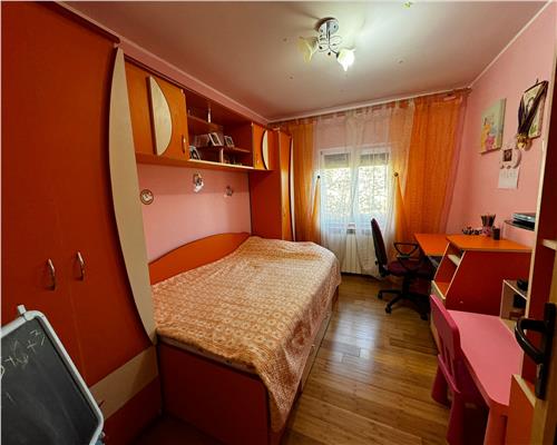 APARTAMENT DE VANZARE 4 CAMERE SUD 85MP